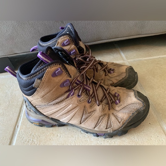 Merrell hiking boots - Picture 1 of 7